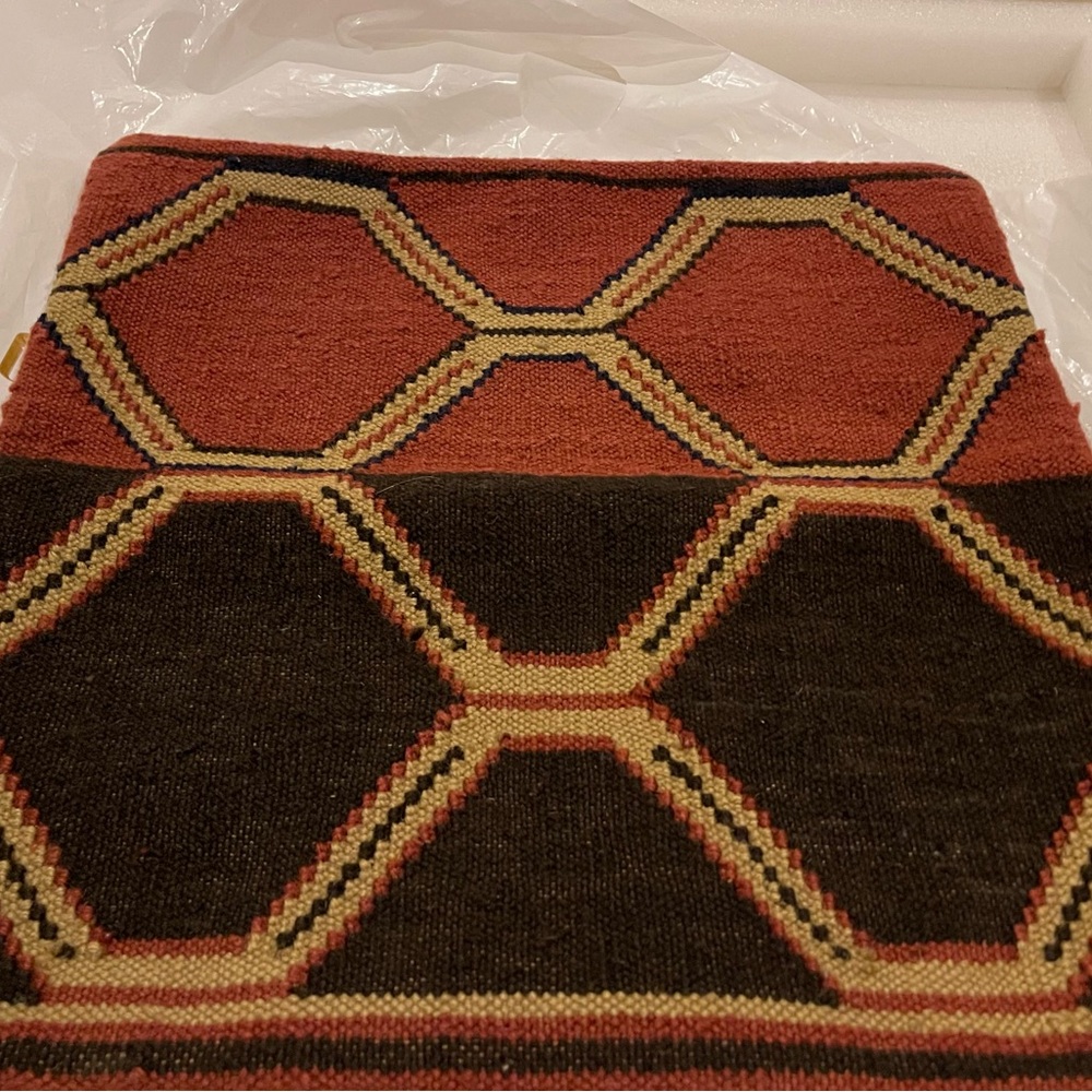 NWT Pottery Barn Vintage NZ Wool Kindu Kilim Pillow Cover- 2007, 18” #2 - Picture 1 of 8
